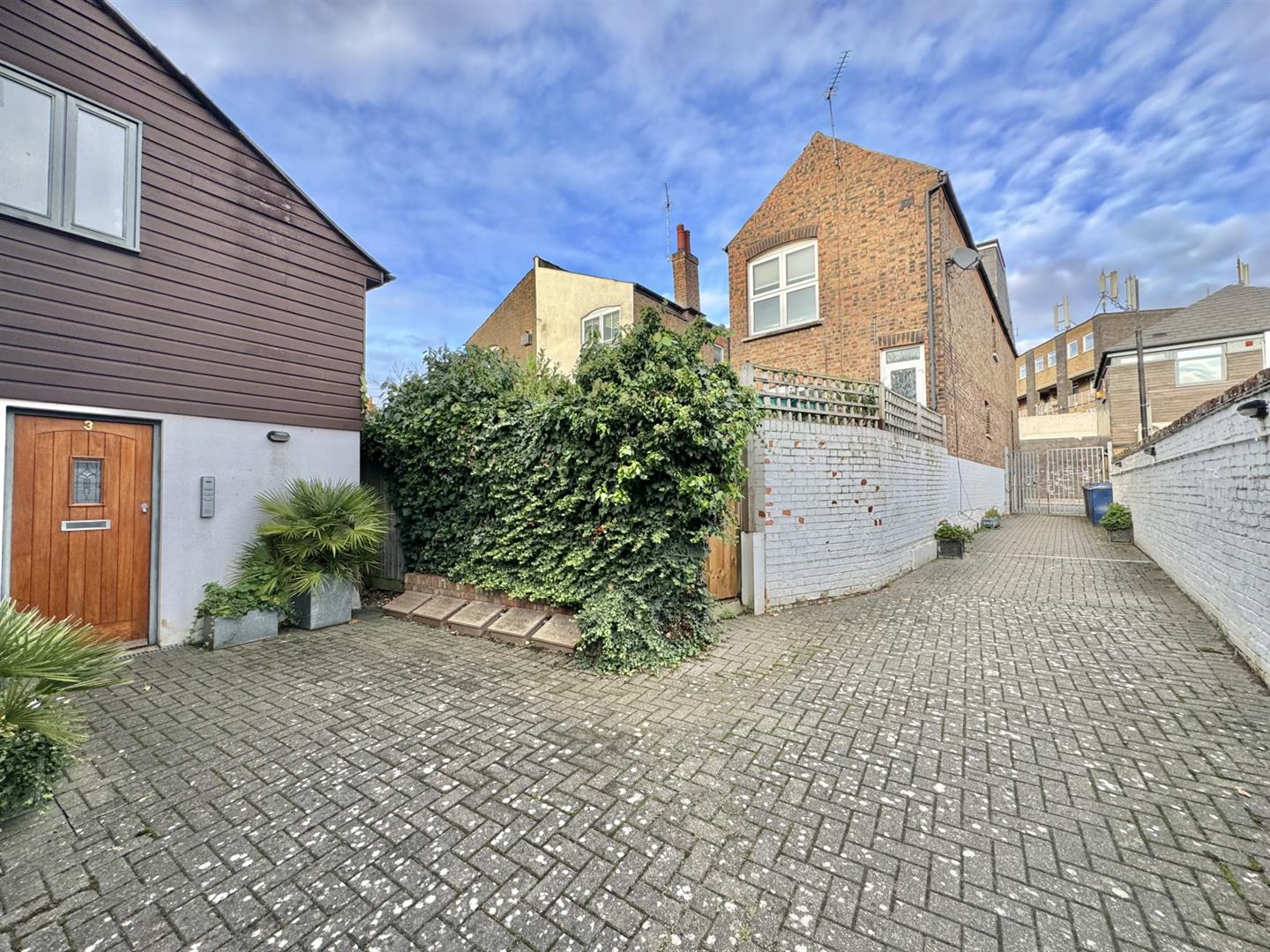 Dairy Mews, East Finchley, London